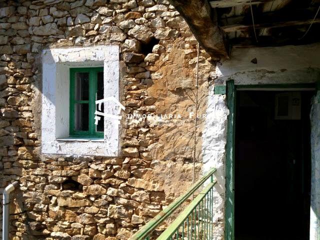 Casa - Chalet en venta en Puentedey de 200 m2 photo 0