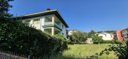 Casa - Chalet en venta en Navia de 511 m2 photo 0