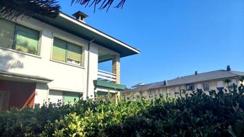 Casa - Chalet en venta en Navia de 511 m2 photo 0