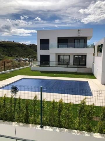 PRECIOSA VILLA EN VENTA EN MANILVA-VILLA MORA photo 0