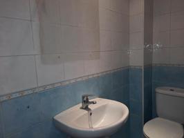 Piso en venta en Motril de 85 m2 photo 0