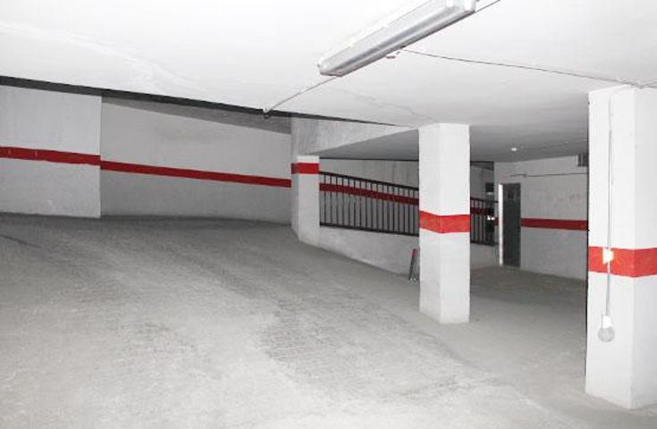 Plaza De Parking en venta en GUADIX de 31 m2 photo 0