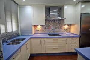 Piso de 4 dormitorios en venta en Torremolinos, Málaga photo 0
