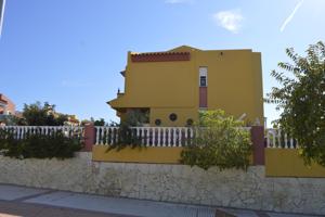Casa - Chalet en venta en Vélez-Málaga de 500 m2 photo 0