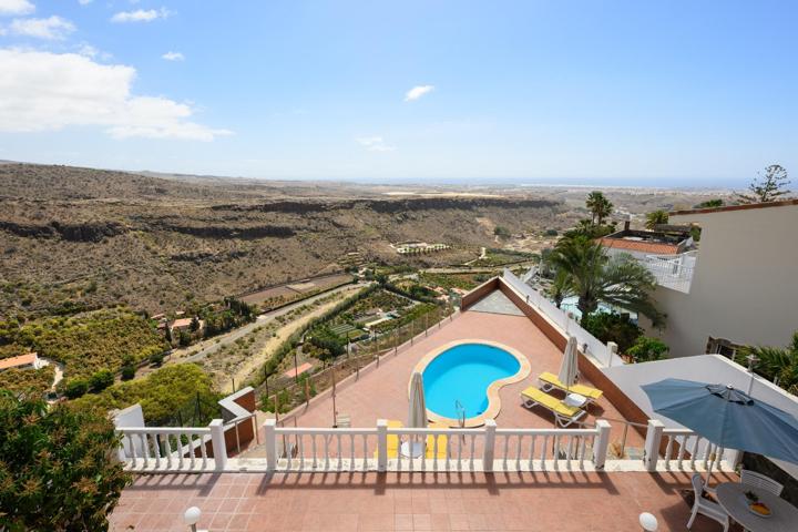 Chalet independiente con piscina y vistas al mar en Montaña la Data photo 0