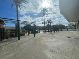 Amplio local comercial a nivel de calle en Playa del Inglés ¡APTO PARA R.I.C.! photo 0