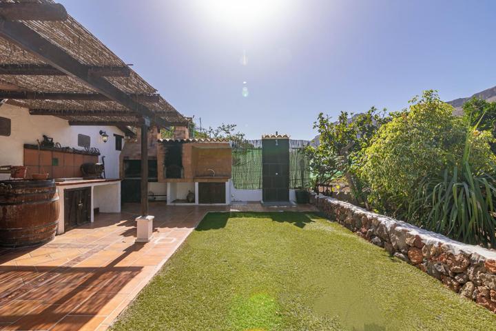 En armonía con la naturaleza: encantadora finca con terreno en Ayagaures photo 0