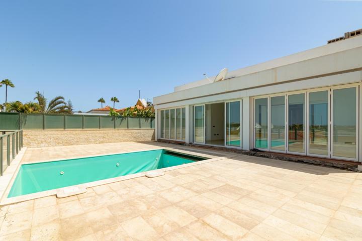 Bungalow-Chalet de Ensueño con Vistas al Mar y Piscina Propia en Maspalomas photo 0