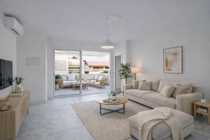 Ático renovado y luminoso en El Tablero photo 0