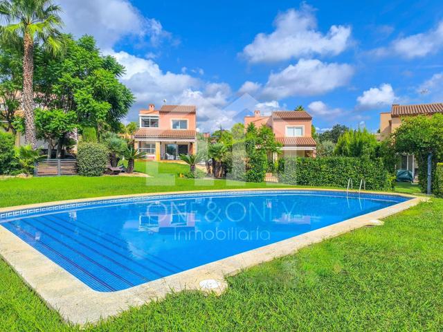 Villa En venta en Mont-roig del Camp photo 0