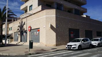 Local comercial de 374m2 ( 142m2 montados + 231 diáfans) en Elche zona Huerto de travalon photo 0