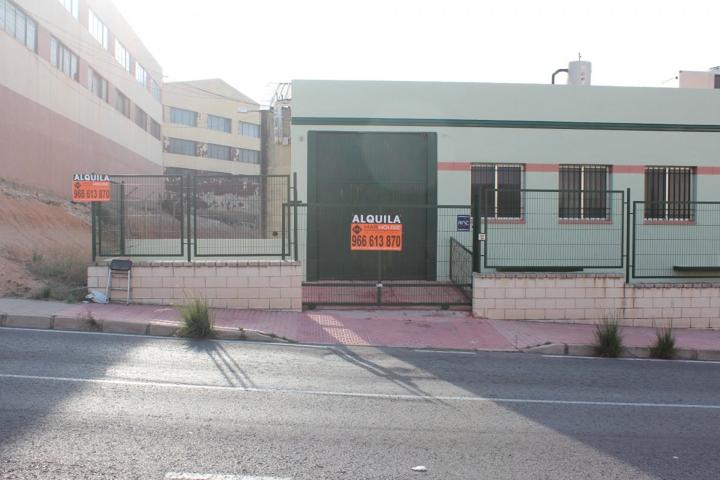 Nave industrial en Elche zona Carrus, 815 m2 photo 0