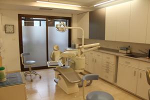 Clínica dental en venta en Elche, zona centro photo 0