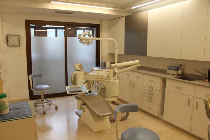 Clínica dental en venta en Elche, zona centro photo 0