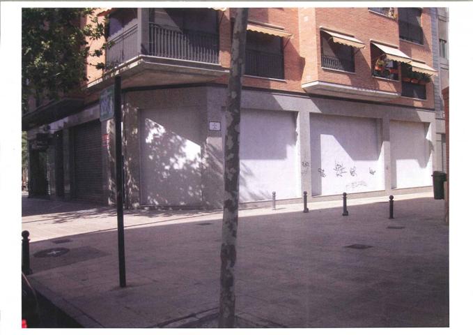 Local comercial en Elche zona Raval - Puertas Coloradas 156m2 en planta baja y 20 m2 en altillo photo 0
