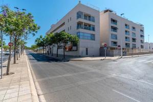 Local en venta en Santa Pola, junto estación de autobuses. photo 0