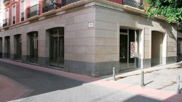 Local comercial en Elche, zona Raval photo 0