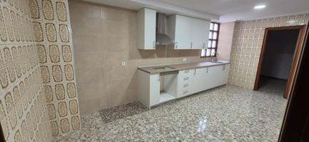 Piso en alquiler en Elche - Zona Centro photo 0