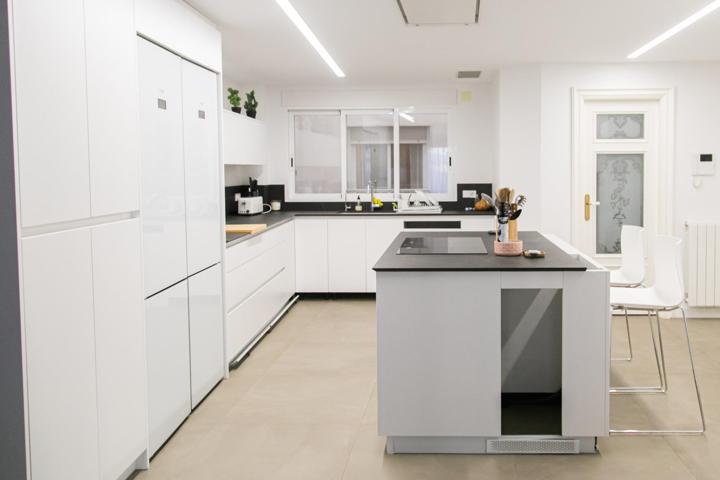 Exclusiva vivienda en el centro de Elche photo 0