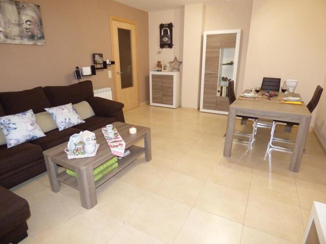 PISO A DOS MINUTOS CAMINANDO DEL CENTRO DE CENTELLES photo 0