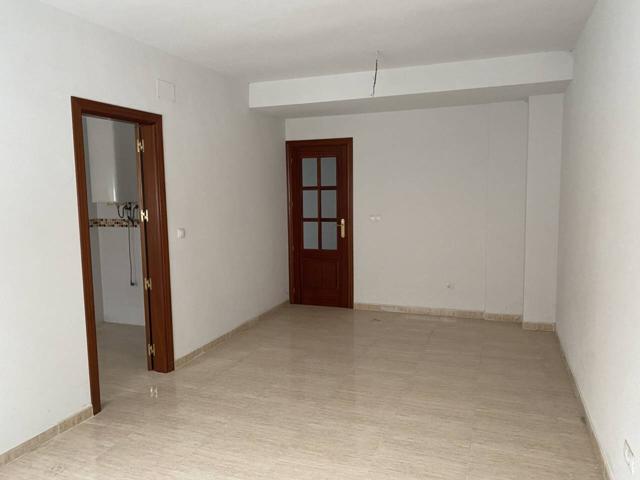 🏡 Piso en Venta en Loja, Granada – Perfecto para Vivir o Invertir photo 0