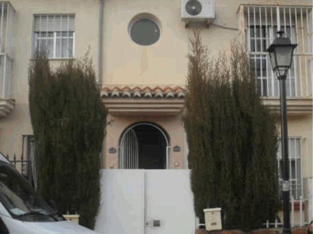 PISO EN VENTA EN PULIANAS – 3 DORMITORIOS Y 2 BAÑOS photo 0