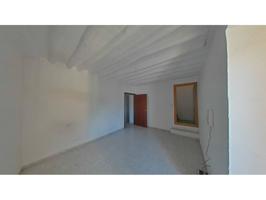 Casa en Venta con Buhardilla en Granada – Reformable, Amplia y con Gran Potencial photo 0
