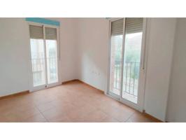 Oportunidad en Dólar: casa con garaje, patio y 3 dormitorios photo 0