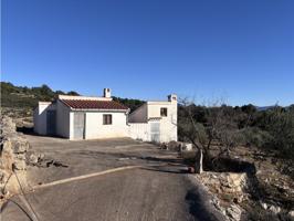 FINCA RÚSTICA EN VENTA CON CASETA photo 0