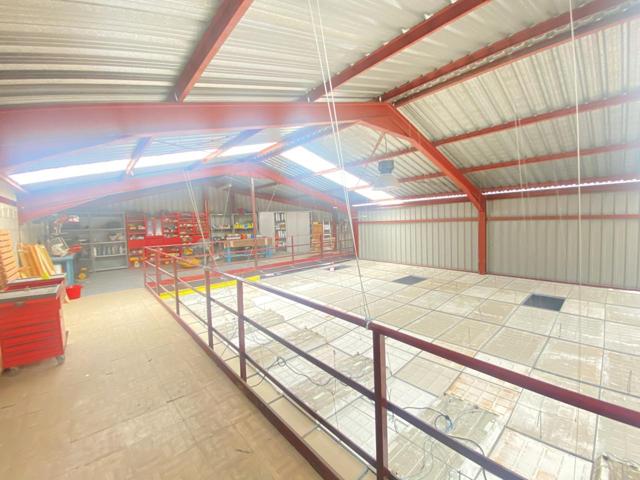 Nave Industrial en venta en Azuqueca de Henares de 300 m2 photo 0