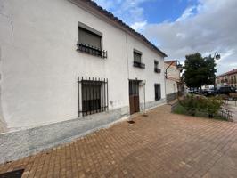 Casa - Chalet en venta en Meco de 245 m2 photo 0