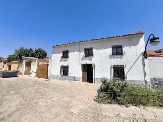 Terreno en venta en Meco de 228 m2 photo 0