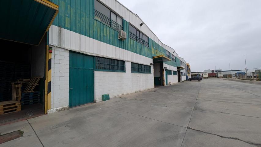 Nave Industrial en alquiler en CALLE PLASTICO 7 de 801 m2 photo 0
