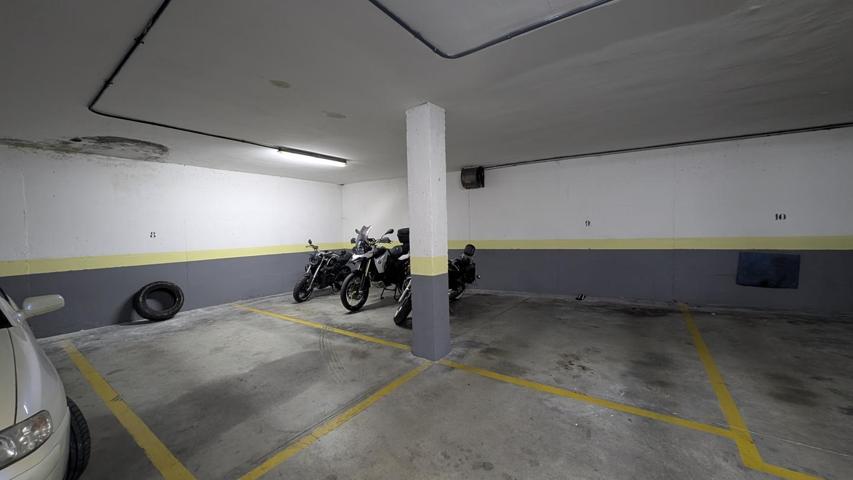Plaza De Parking en venta en Azuqueca de Henares de 19 m2 photo 0