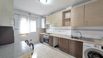 Dúplex en venta en AZUQUECA DE HENARES de 110 m2 photo 0
