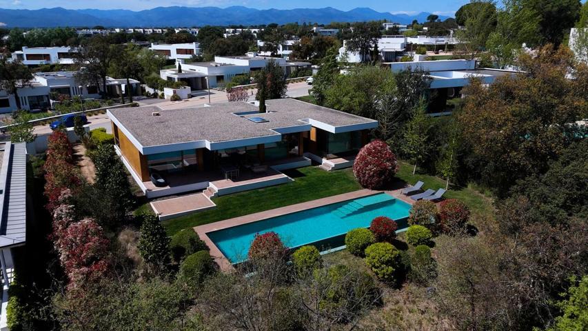 Casa En venta en Calle De L'Arboç, Caldes De Malavella photo 0