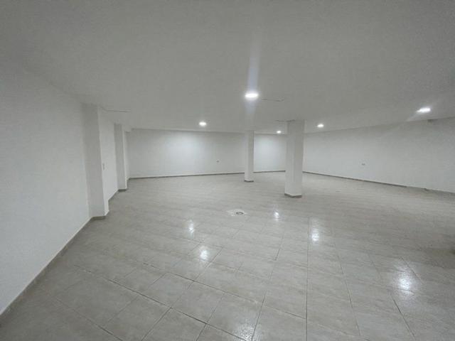 Otro En venta en Calle Manuel Ramón Alarcón, Nervión, Sevilla photo 0
