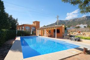 Villa En venta en Calp photo 0