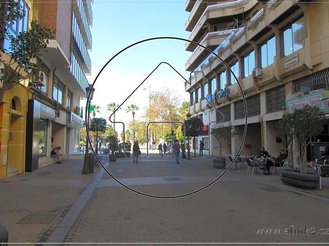 VENTA de Plaza de Garaje en Calle Marina para coche pequeño photo 0