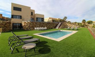SE VENDE EXCLUSIVA VILLA DE 6 DORMITORIOS EN VALLE DEL ESTE, VERA!!! photo 0