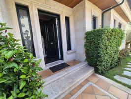 CHALET PAREADO EN PLENO CENTRO DE NIGRÁN photo 0