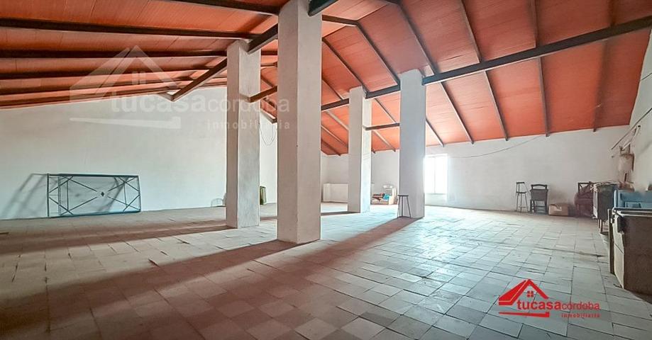 'Gran Casa para Reformar en Peñarroya - Pueblonuevo: Amplia, Luminosa y con Gran Potencial' photo 0