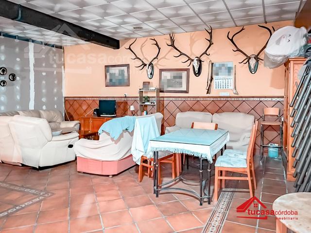 Local Comercial en Barrio del Naranjo - ¡Oportunidad Única! 🏢✨ photo 0