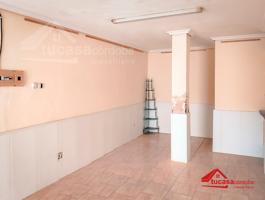 ¡Oportunidad de Local Comercial en Valdeolleros, Córdoba! 🏢✨ photo 0