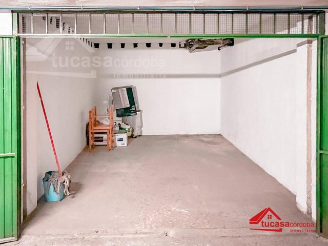 Cochera cerrada de 15 m² en Colonia de la Paz – Arroyo del Moro – Ctra. Trassierra photo 0