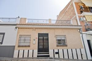 CASA EN BARRIO NUEVO photo 0