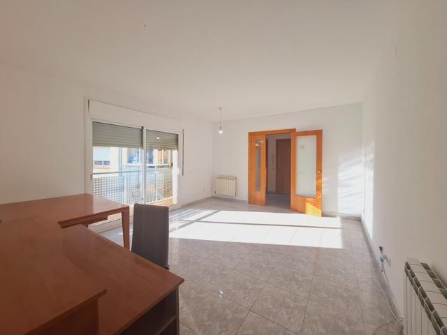 COMPLETO PISO DE 3 HABITACIONES EN EL CORAZÓN DE EL VENDRELL photo 0