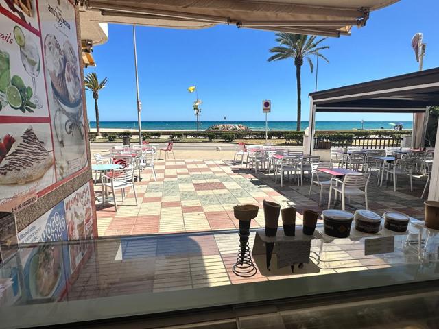 ¡Gran oportunidad! 🌟 Local comercial en Cunit en el Passeig Marítim photo 0