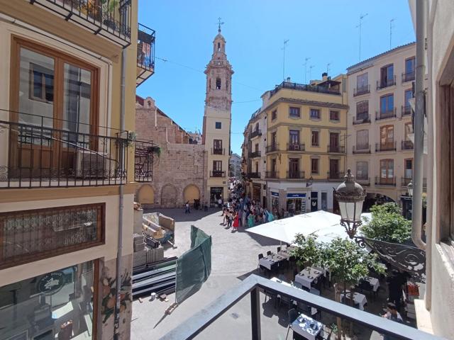 PISO PARA REFORMAR JUNTO A LA PLAZA REDONDA photo 0