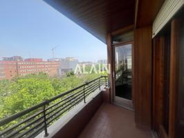 PISO EN VENTA EN PLA DE REAL JUNTO A LOS JARDINERO DE VIVEROS photo 0